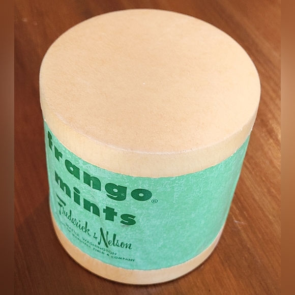 Vintage Frango Mints Round Box and Holiday Wrap 1950s - Picture 6 of 14